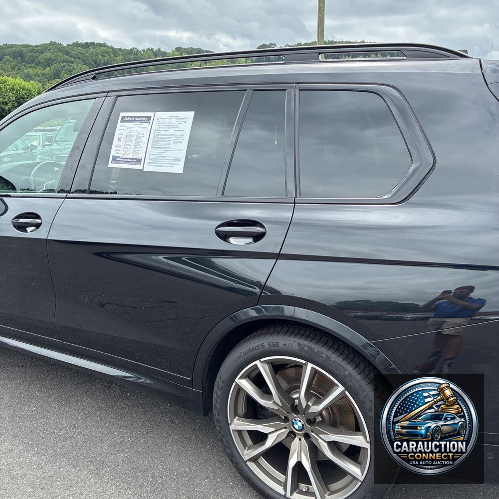 2022 BMW X7 M50i
