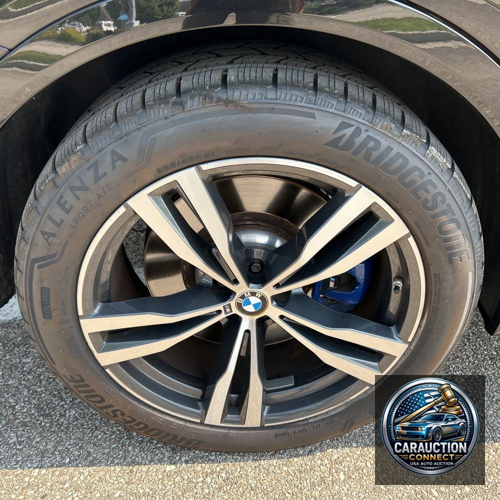 2021 BMW X7 M50i