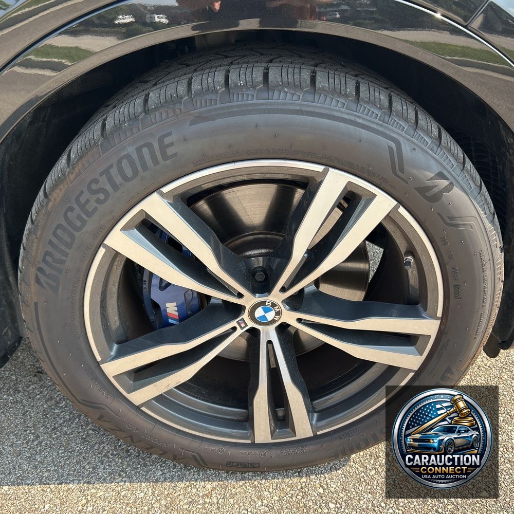 2021 BMW X7 M50i