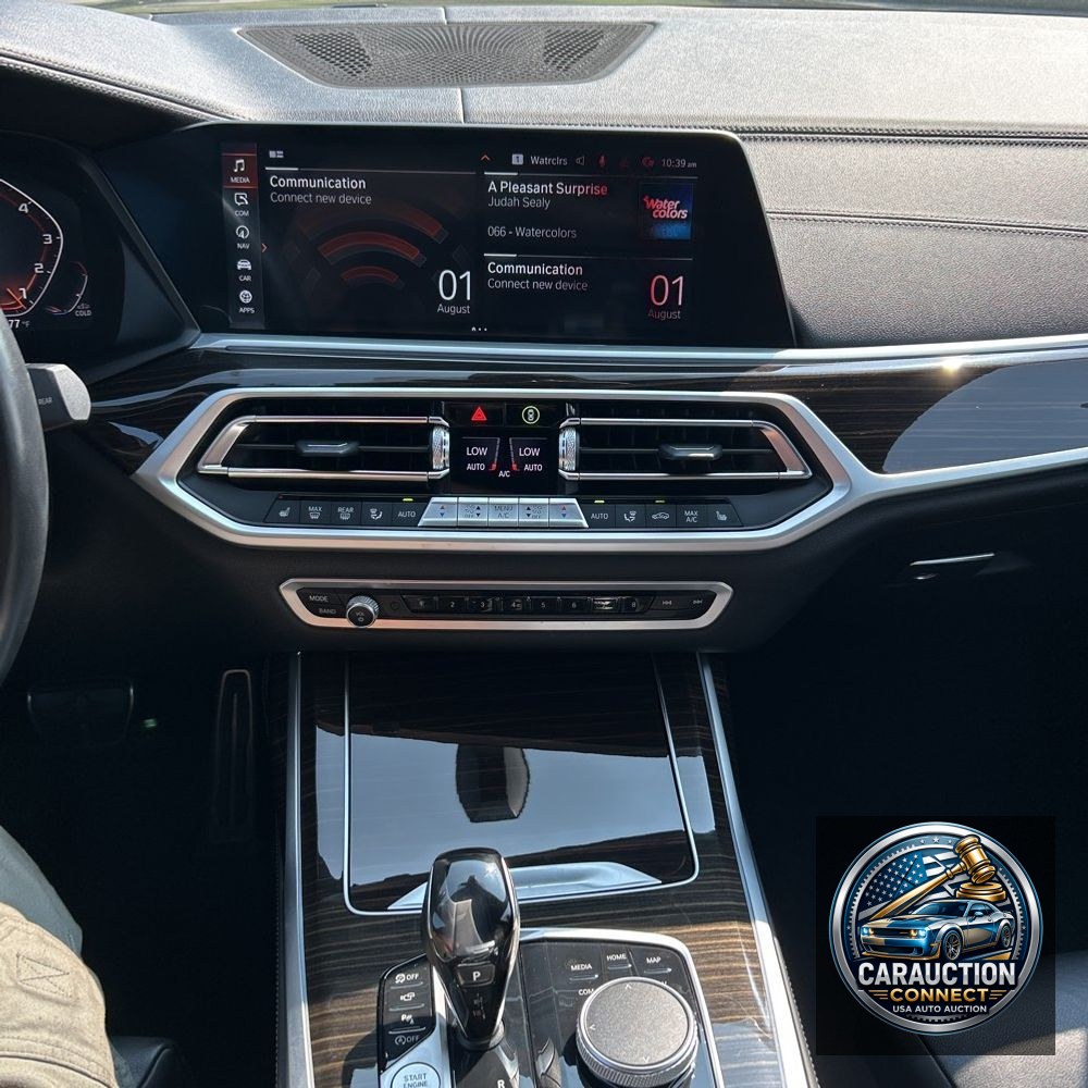 2021 BMW X7 M50i