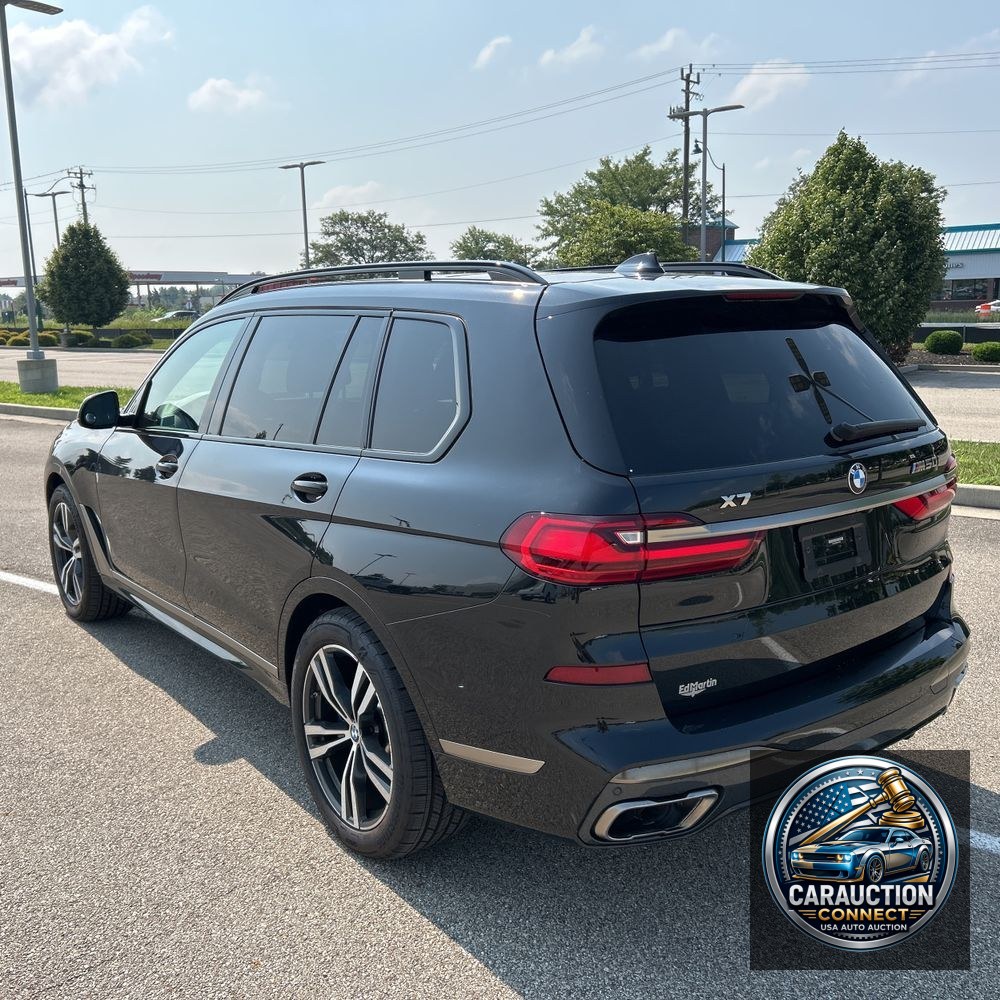 2021 BMW X7 M50i