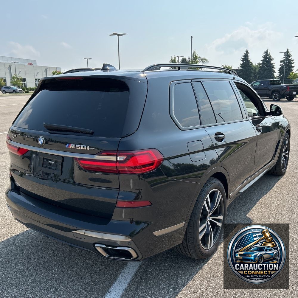 2021 BMW X7 M50i