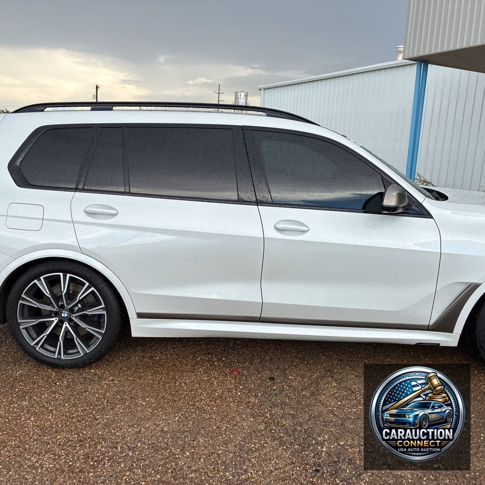 2022 BMW X7 M50i