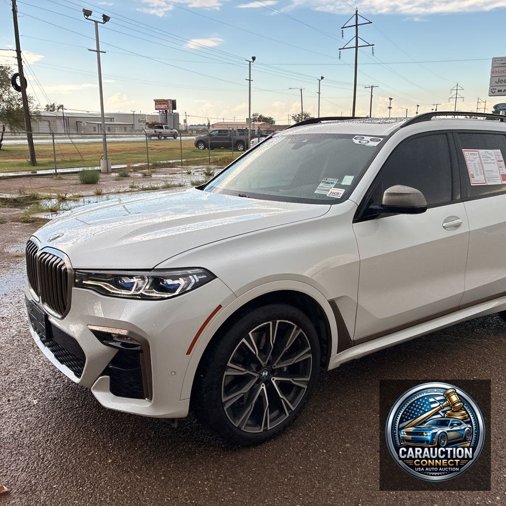 2022 BMW X7 M50i