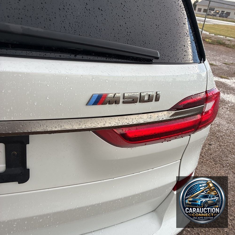 2022 BMW X7 M50i
