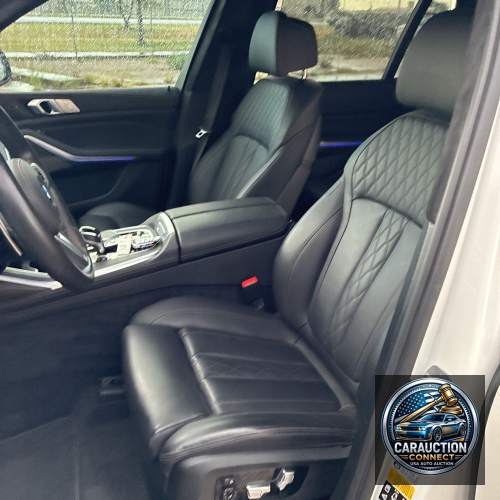 2022 BMW X7 M50i