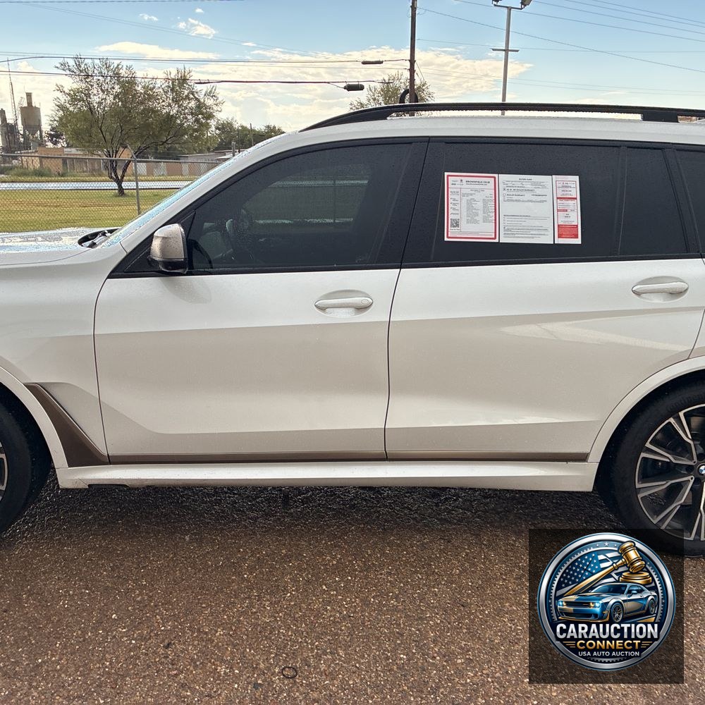 2022 BMW X7 M50i