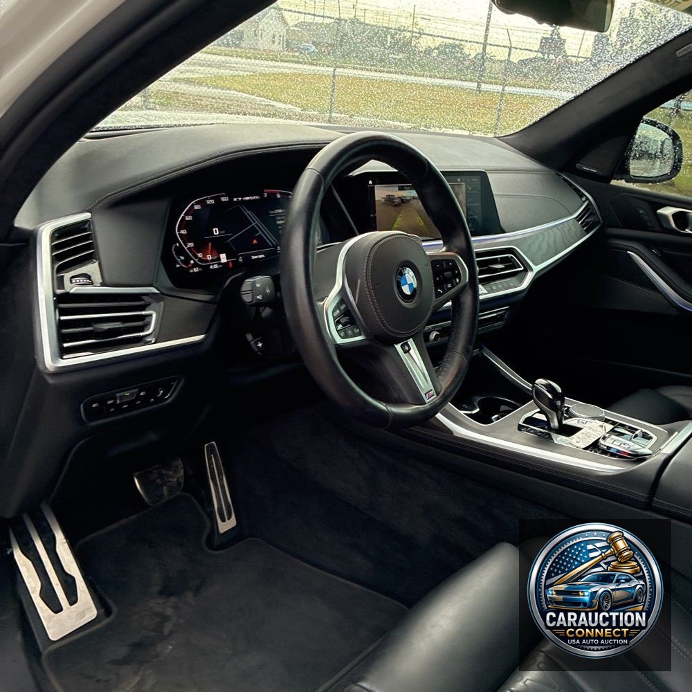 2022 BMW X7 M50i