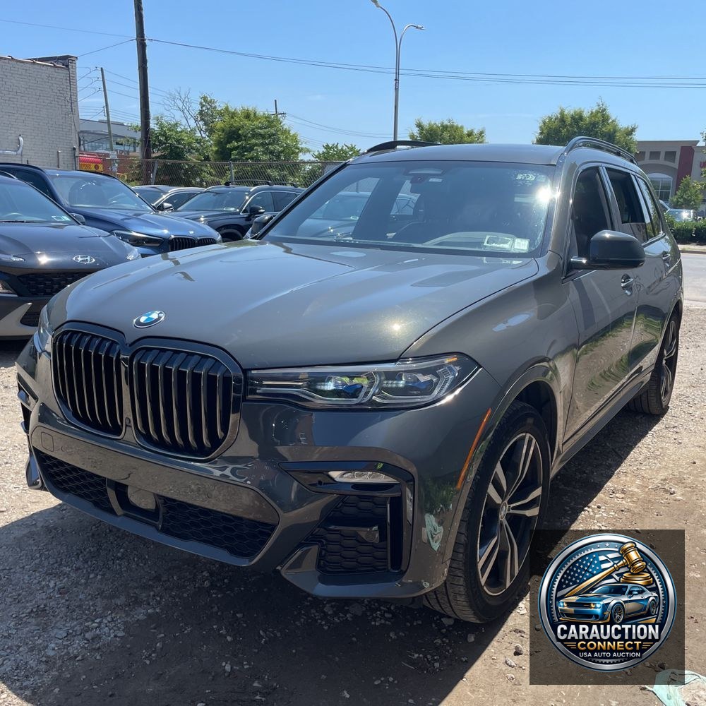 2022 BMW X7 M50i