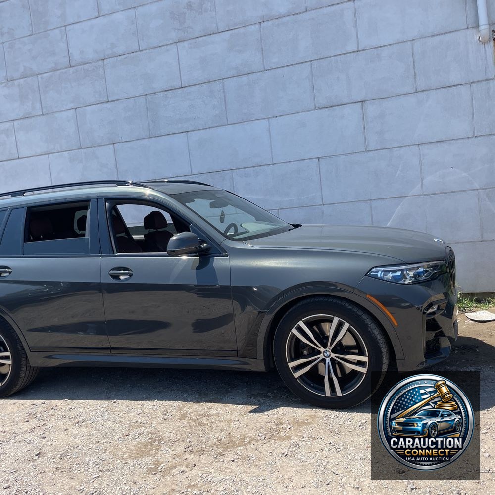 2022 BMW X7 M50i
