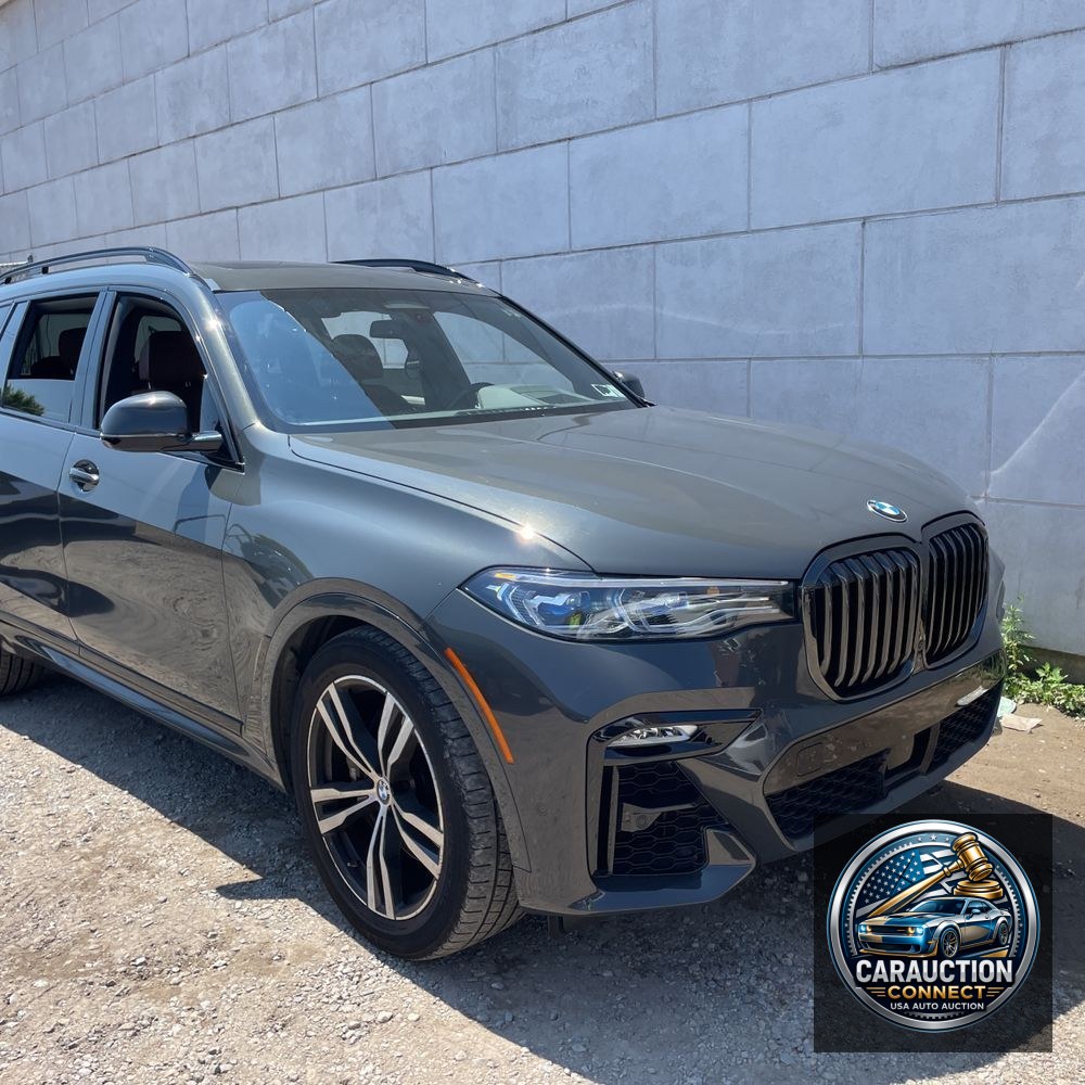 2022 BMW X7 M50i