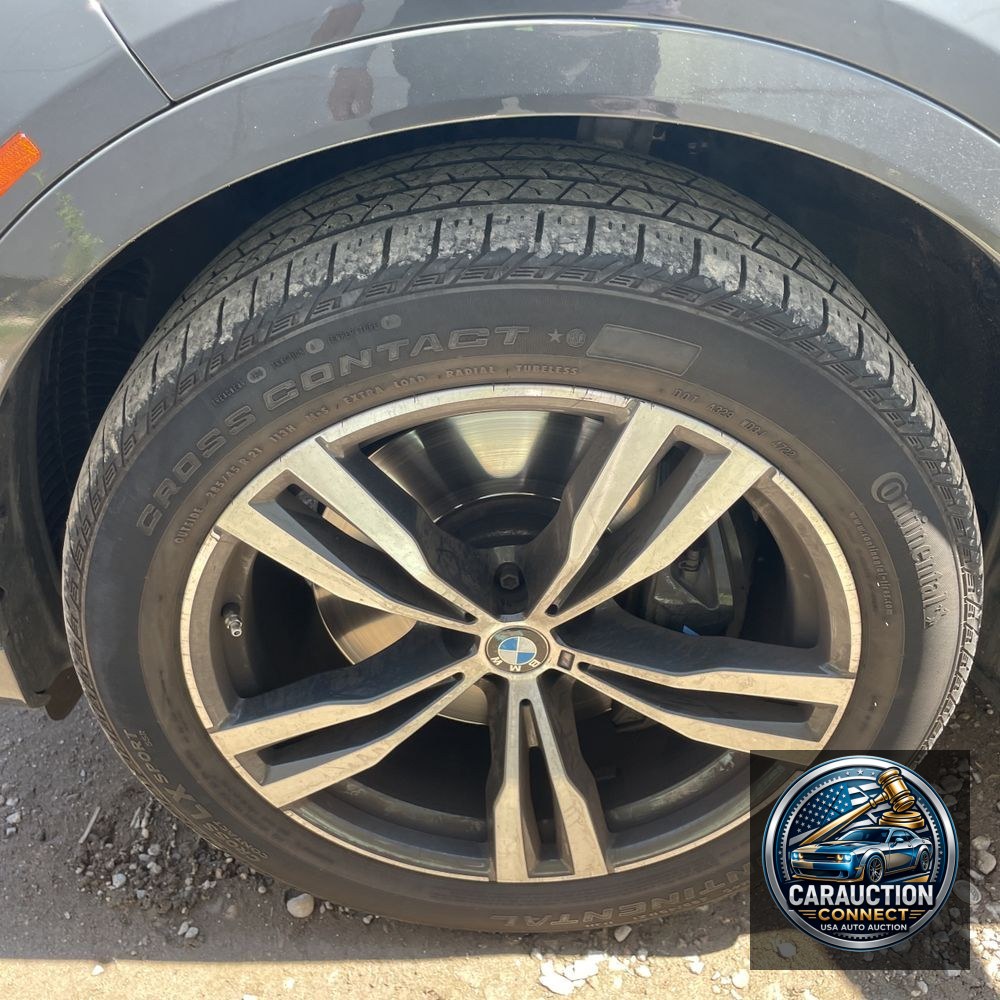 2022 BMW X7 M50i