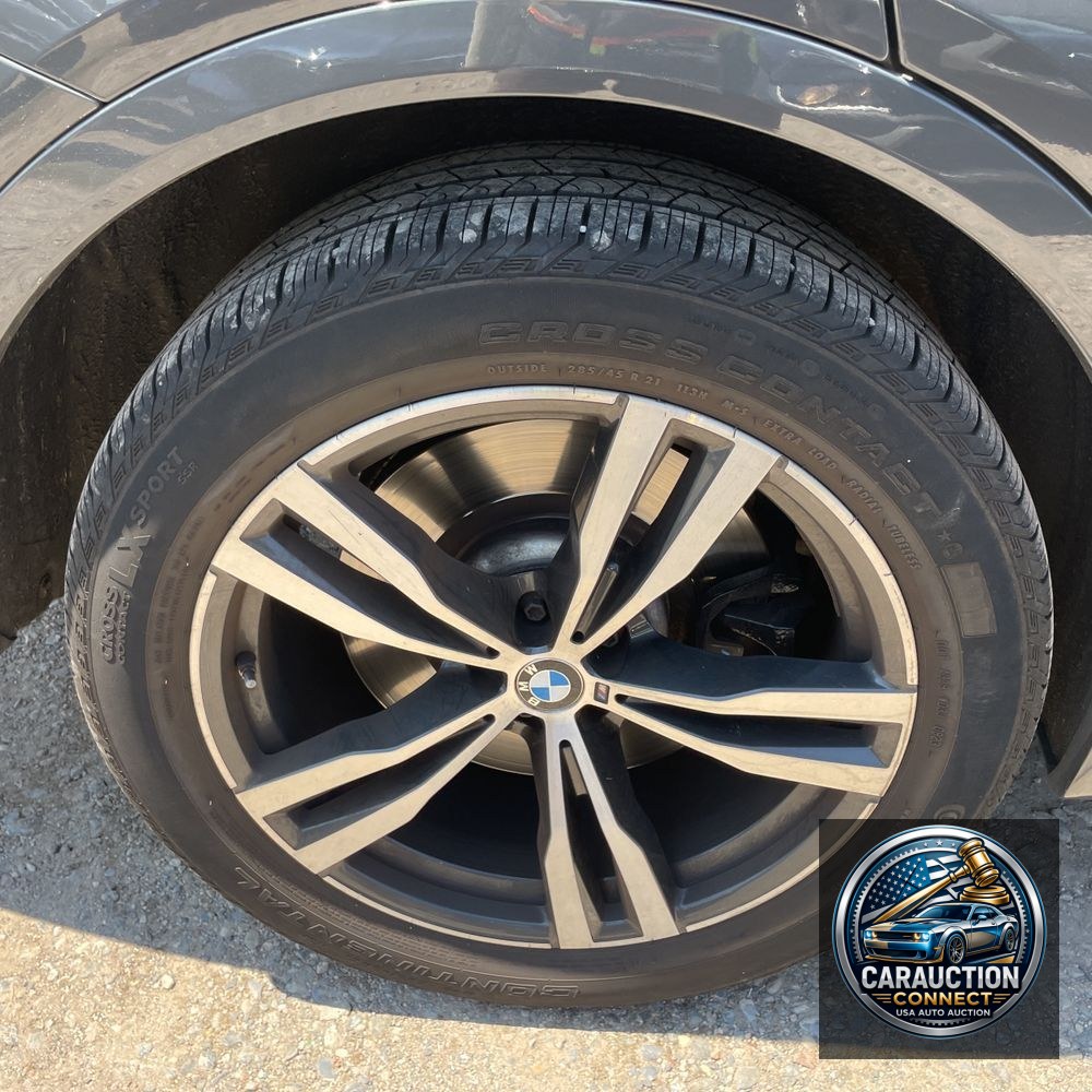 2022 BMW X7 M50i
