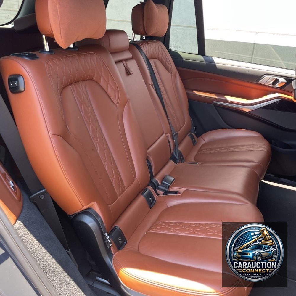 2022 BMW X7 M50i