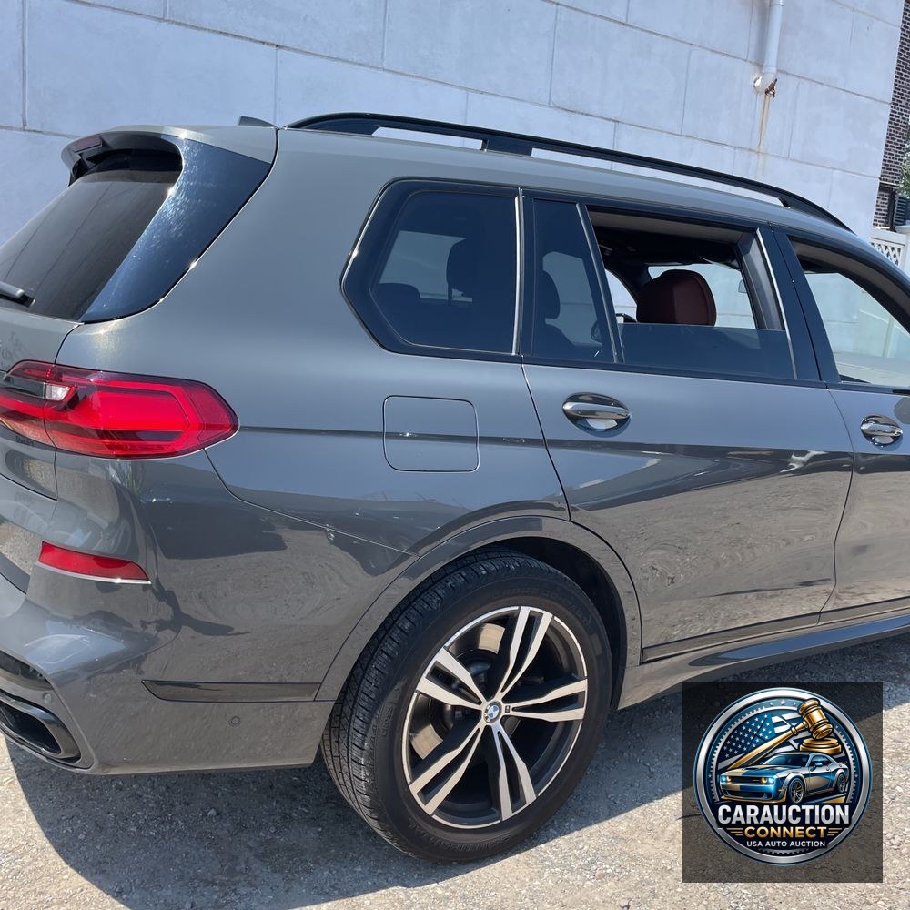 2022 BMW X7 M50i