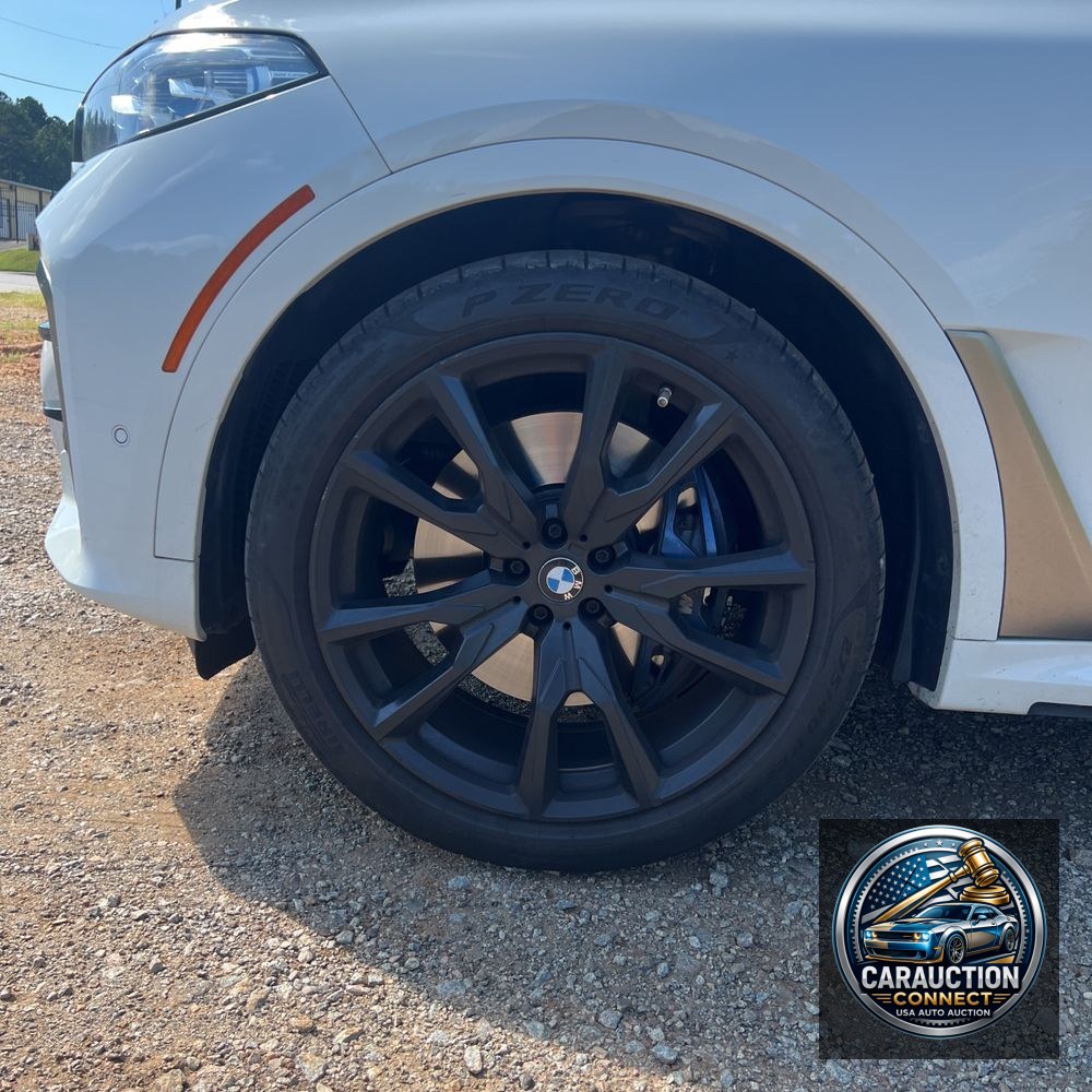 2021 BMW X7 M50i