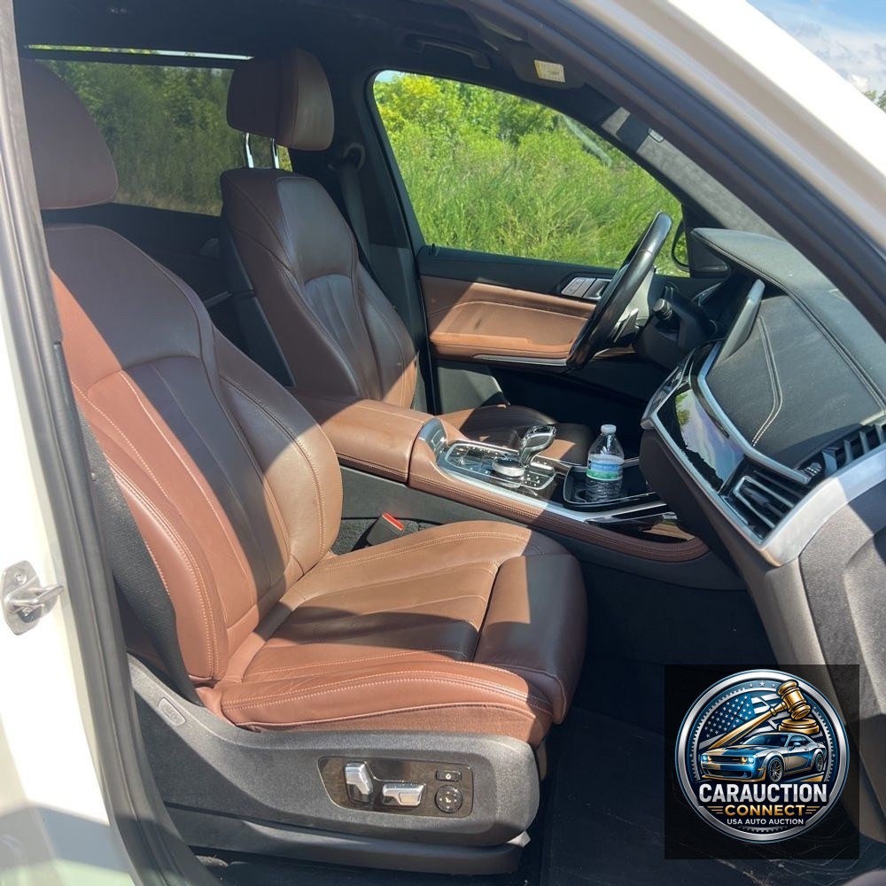 2021 BMW X7 M50i