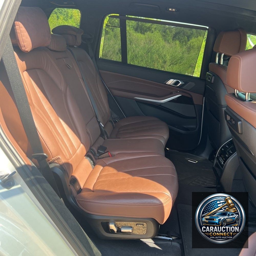 2021 BMW X7 M50i