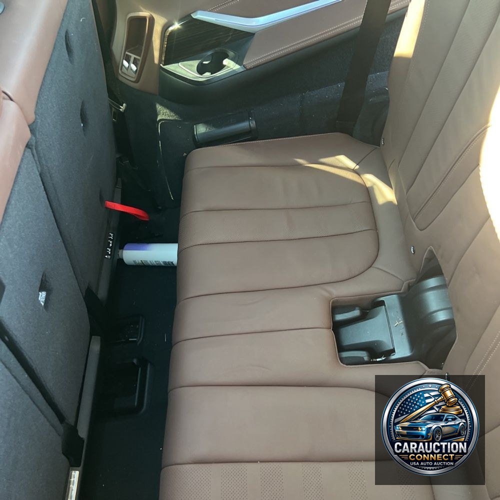 2021 BMW X7 M50i