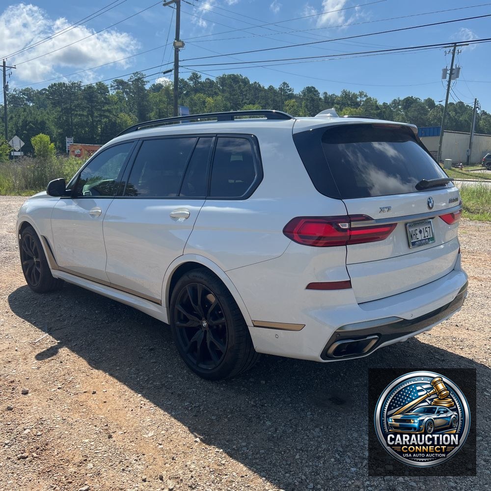 2021 BMW X7 M50i