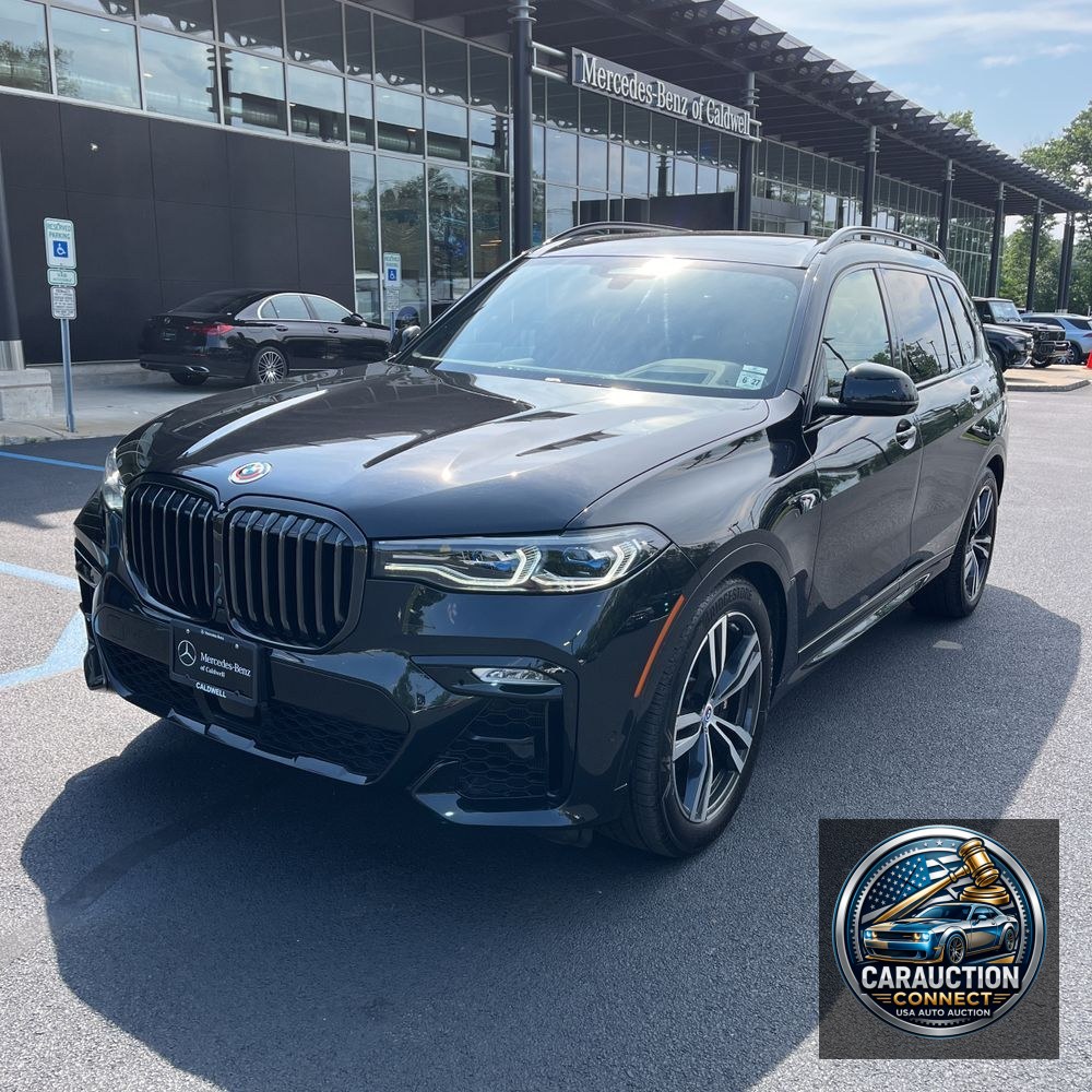 2022 BMW X7 M50i