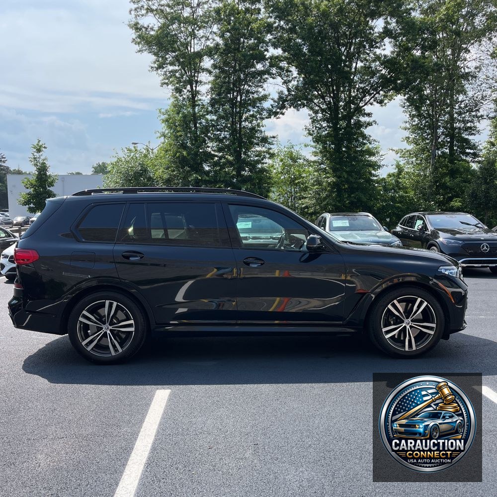 2022 BMW X7 M50i
