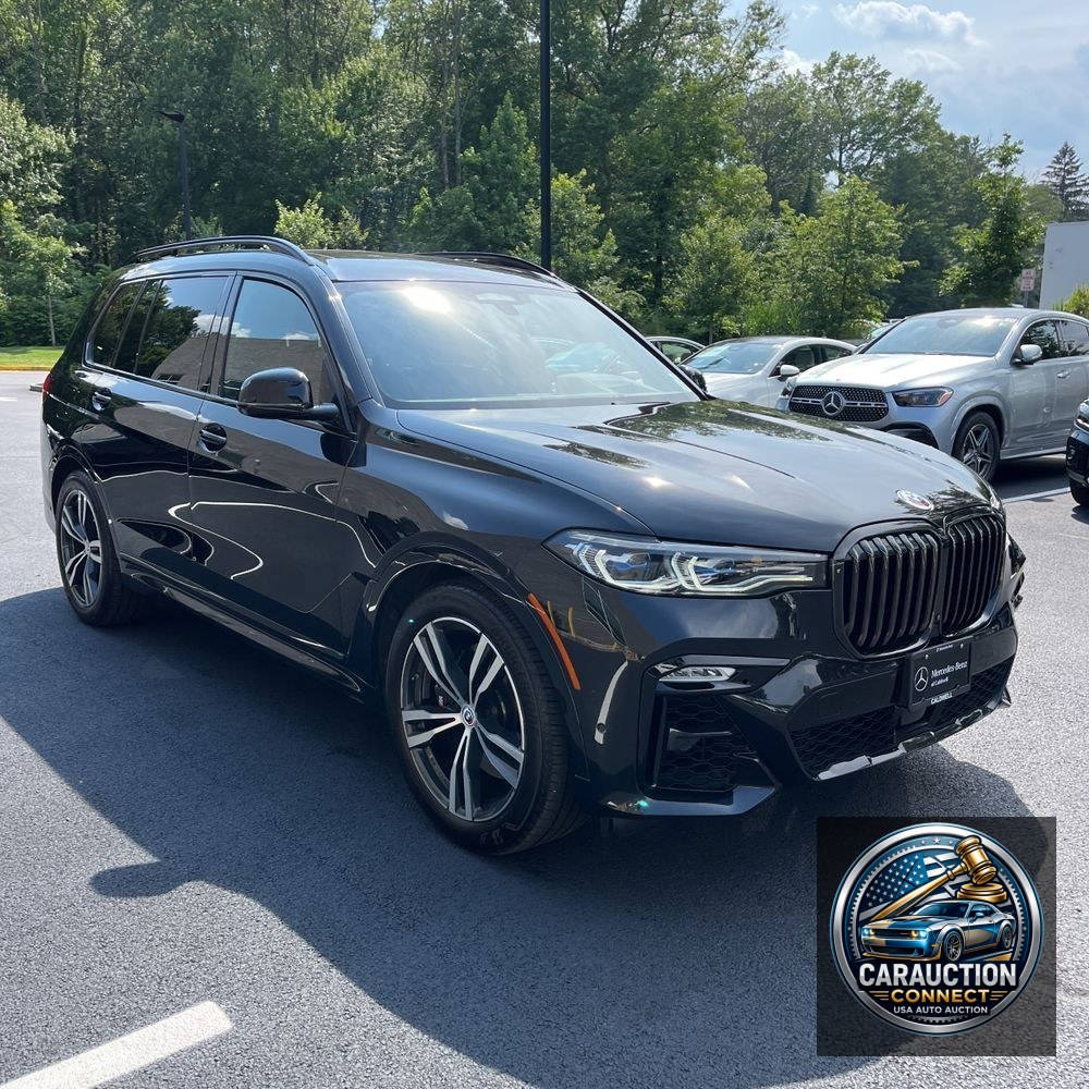 2022 BMW X7 M50i
