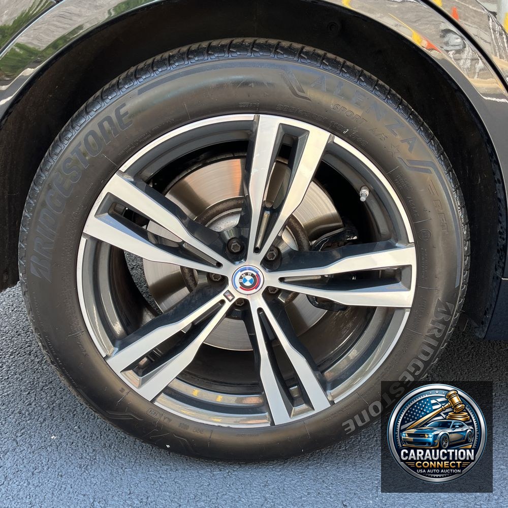 2022 BMW X7 M50i