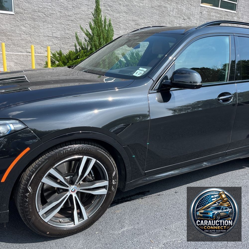2022 BMW X7 M50i