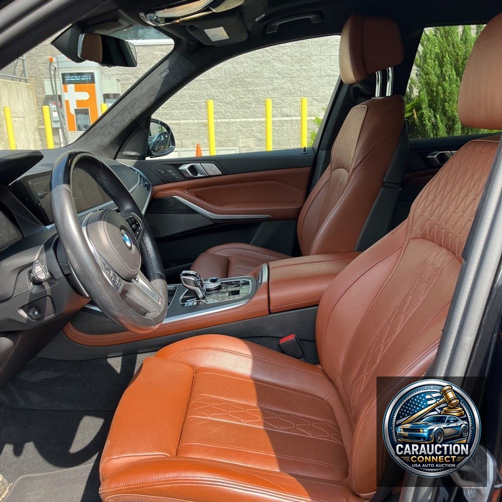 2022 BMW X7 M50i