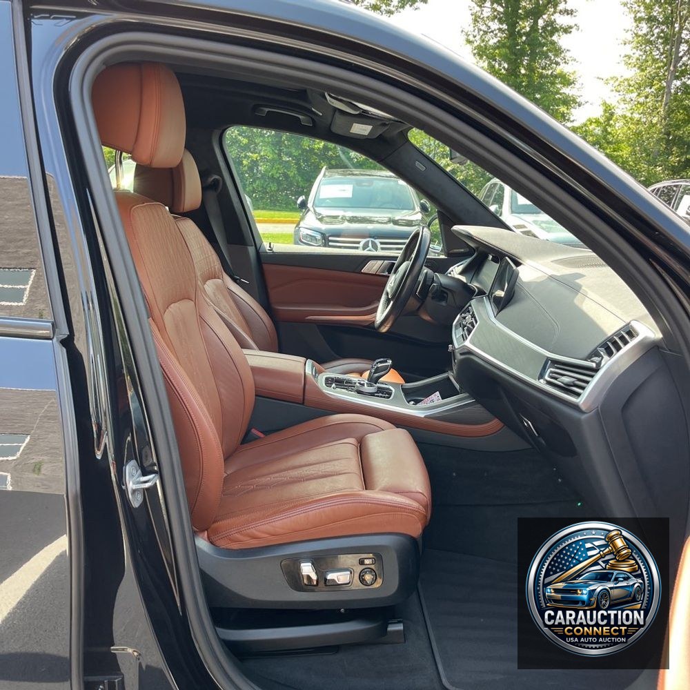2022 BMW X7 M50i