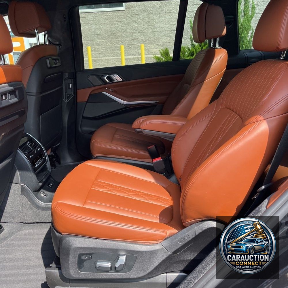 2022 BMW X7 M50i