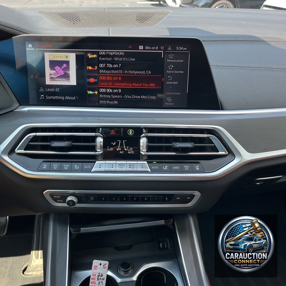 2022 BMW X7 M50i