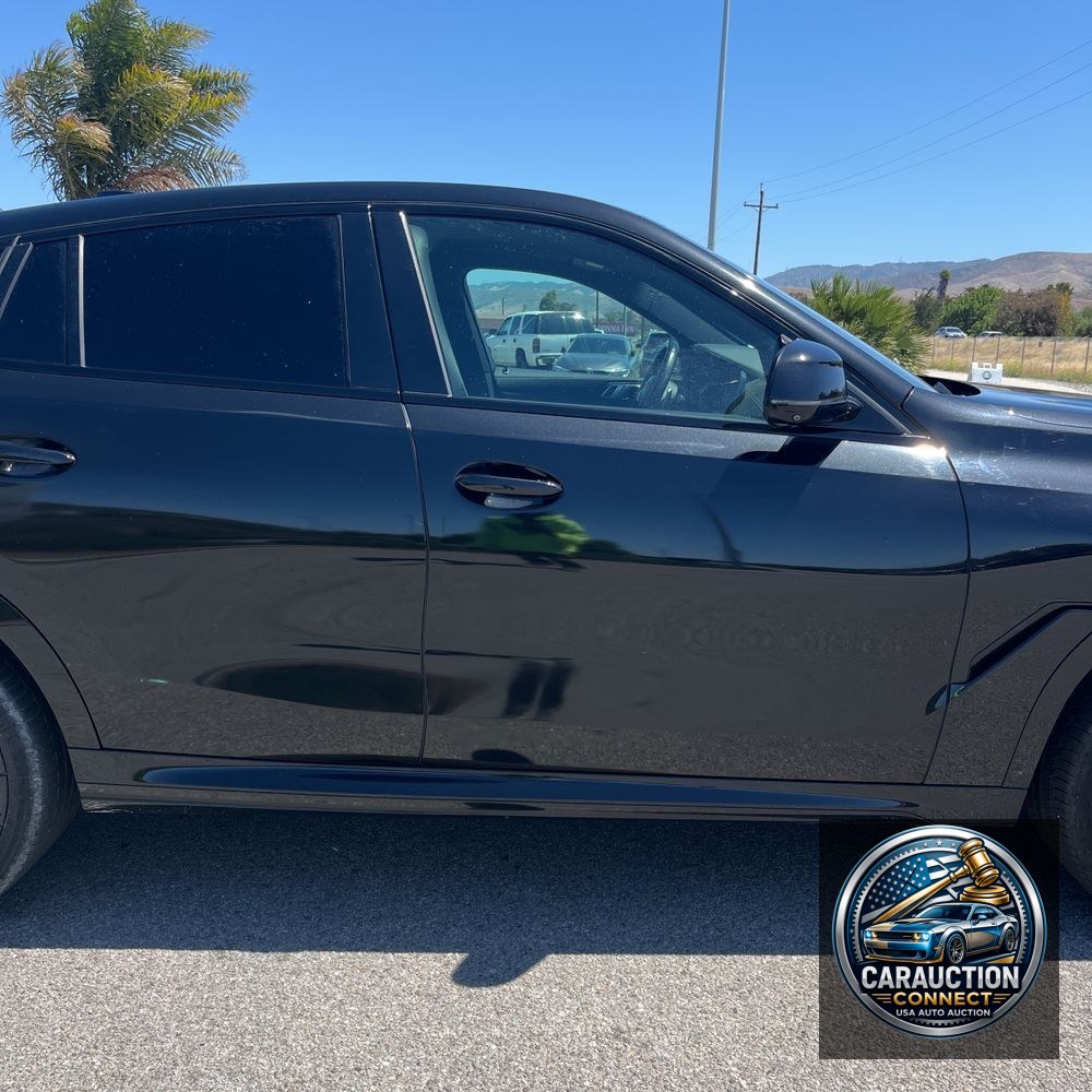 2022 BMW X6 M50i