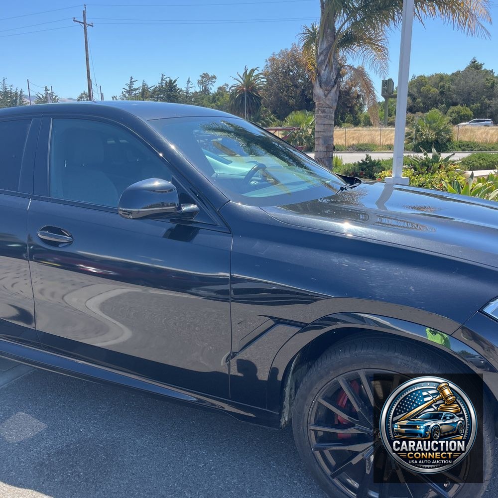 2022 BMW X6 M50i