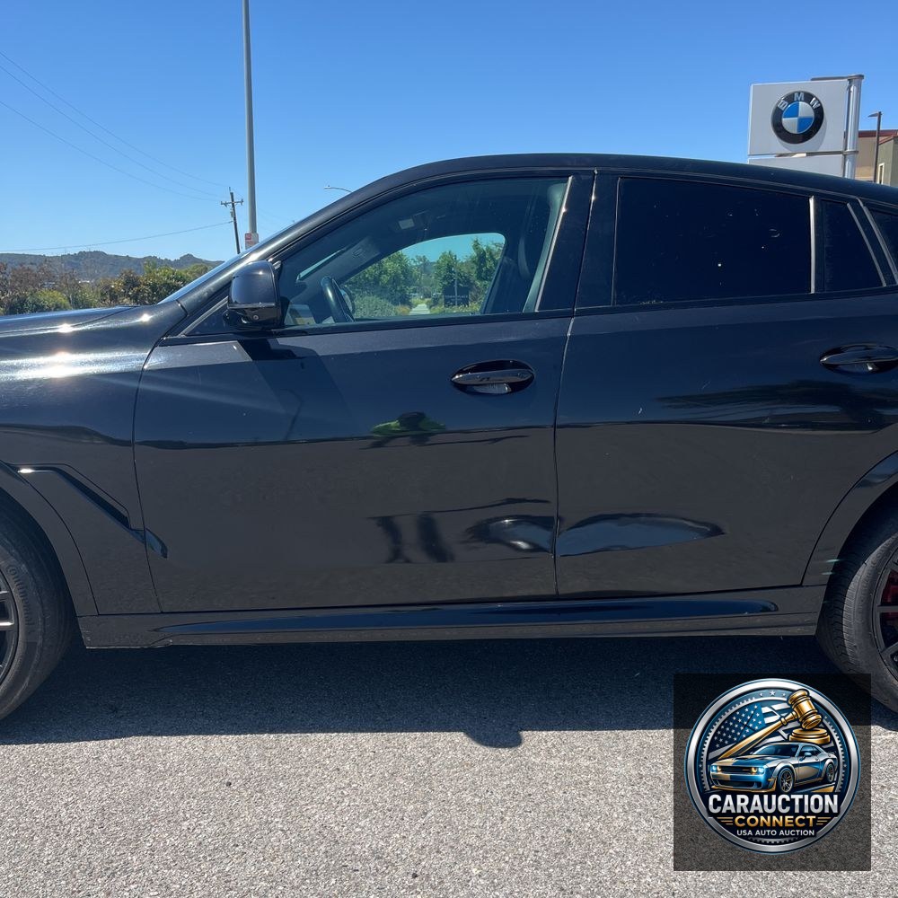 2022 BMW X6 M50i