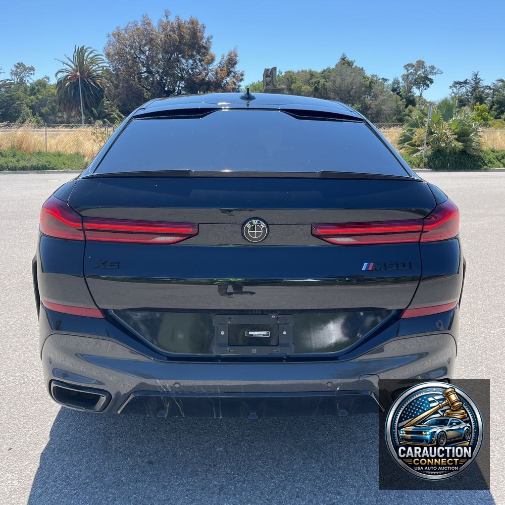 2022 BMW X6 M50i