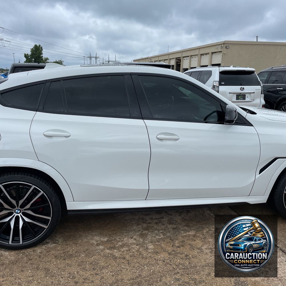 2022 BMW X6 M50i