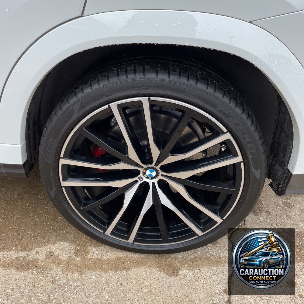 2022 BMW X6 M50i
