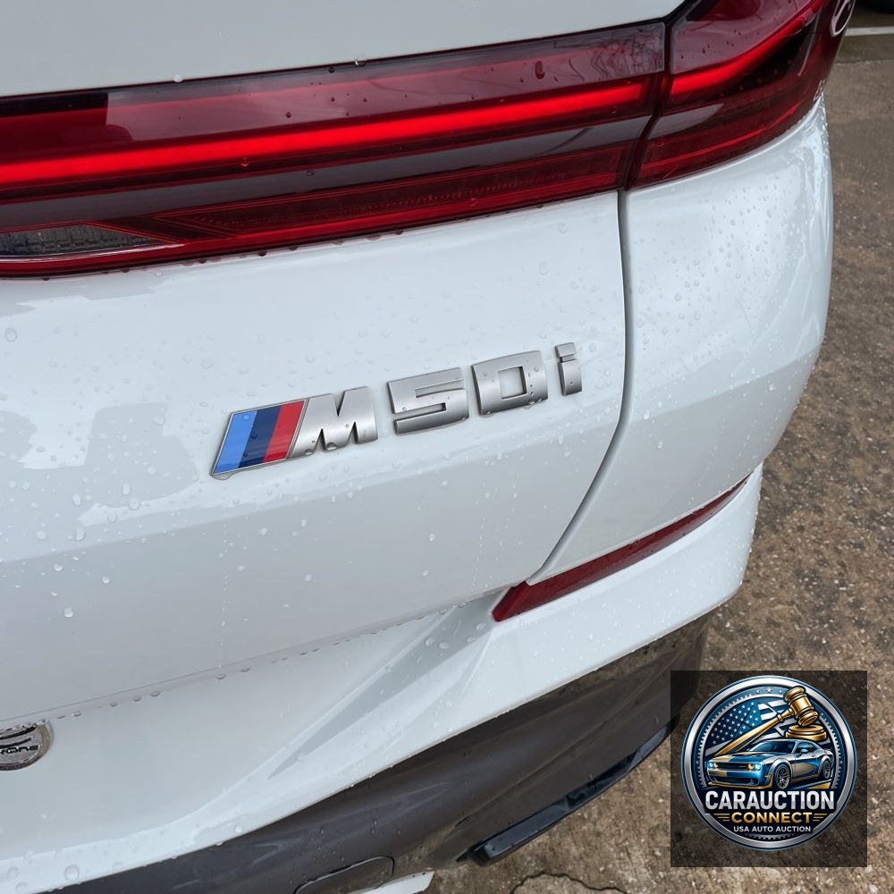 2022 BMW X6 M50i