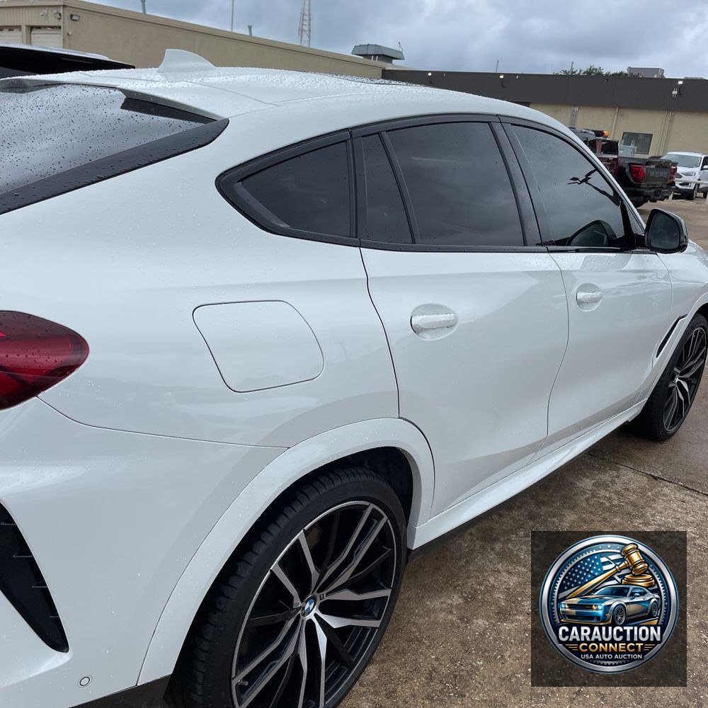 2022 BMW X6 M50i