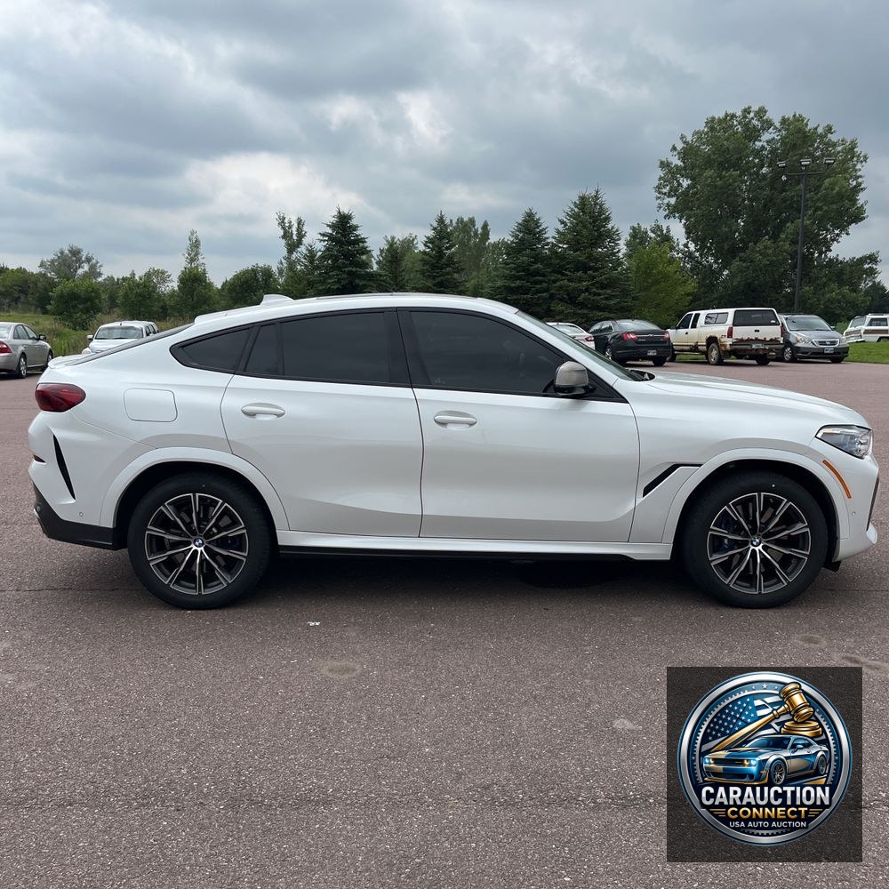 2020 BMW X6 M50i