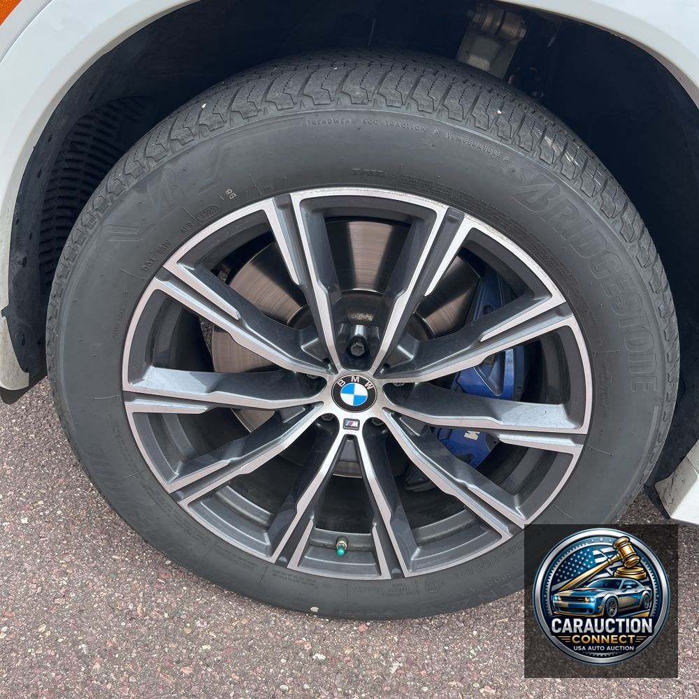 2020 BMW X6 M50i