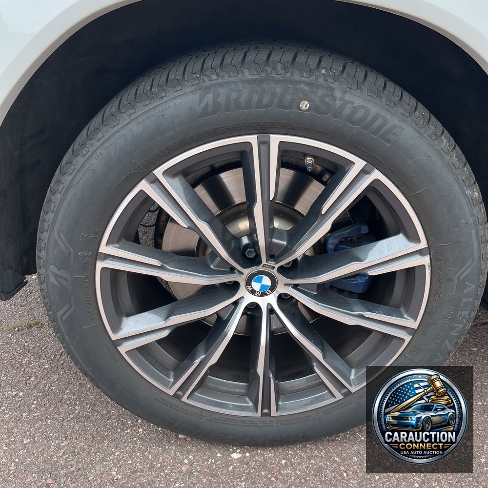 2020 BMW X6 M50i