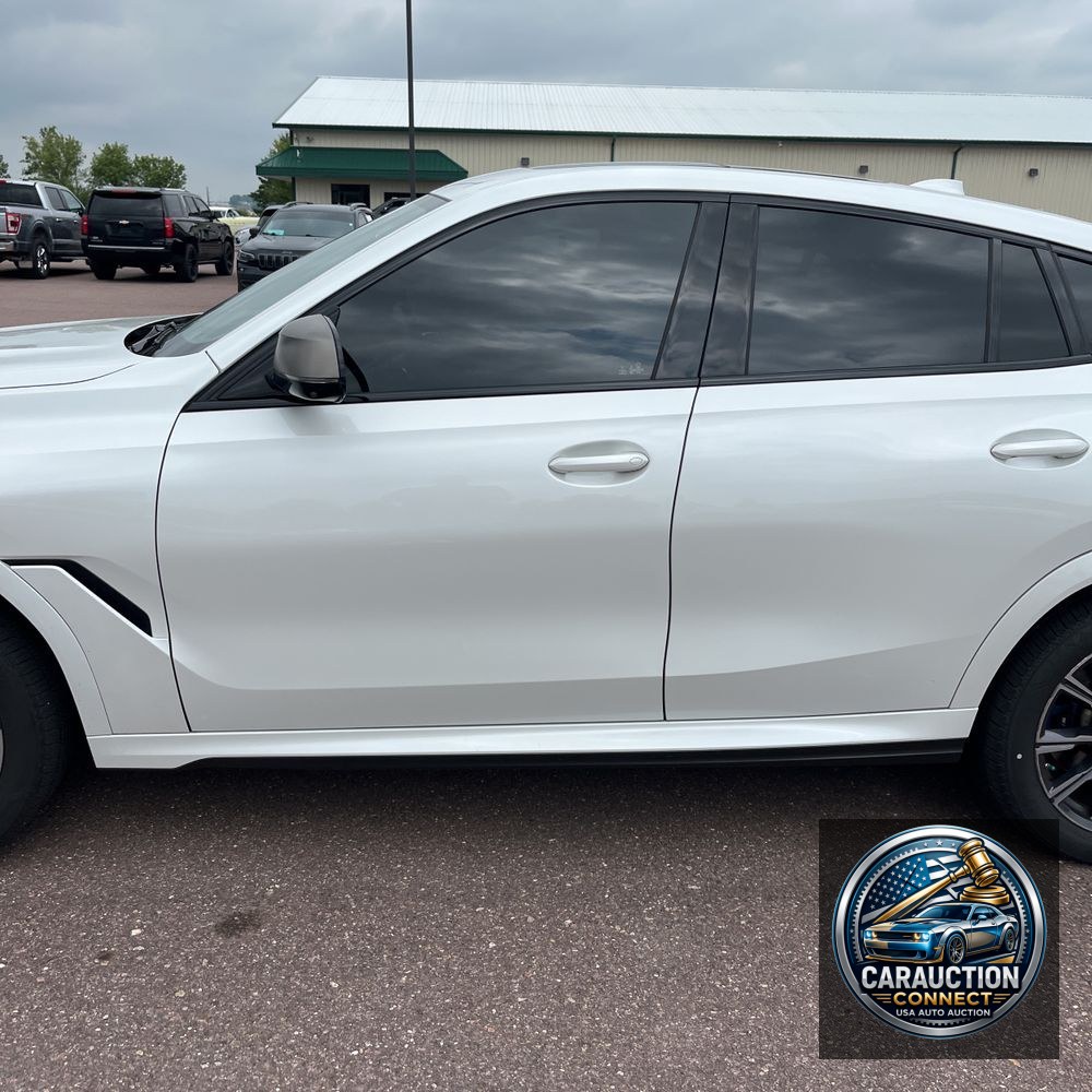 2020 BMW X6 M50i