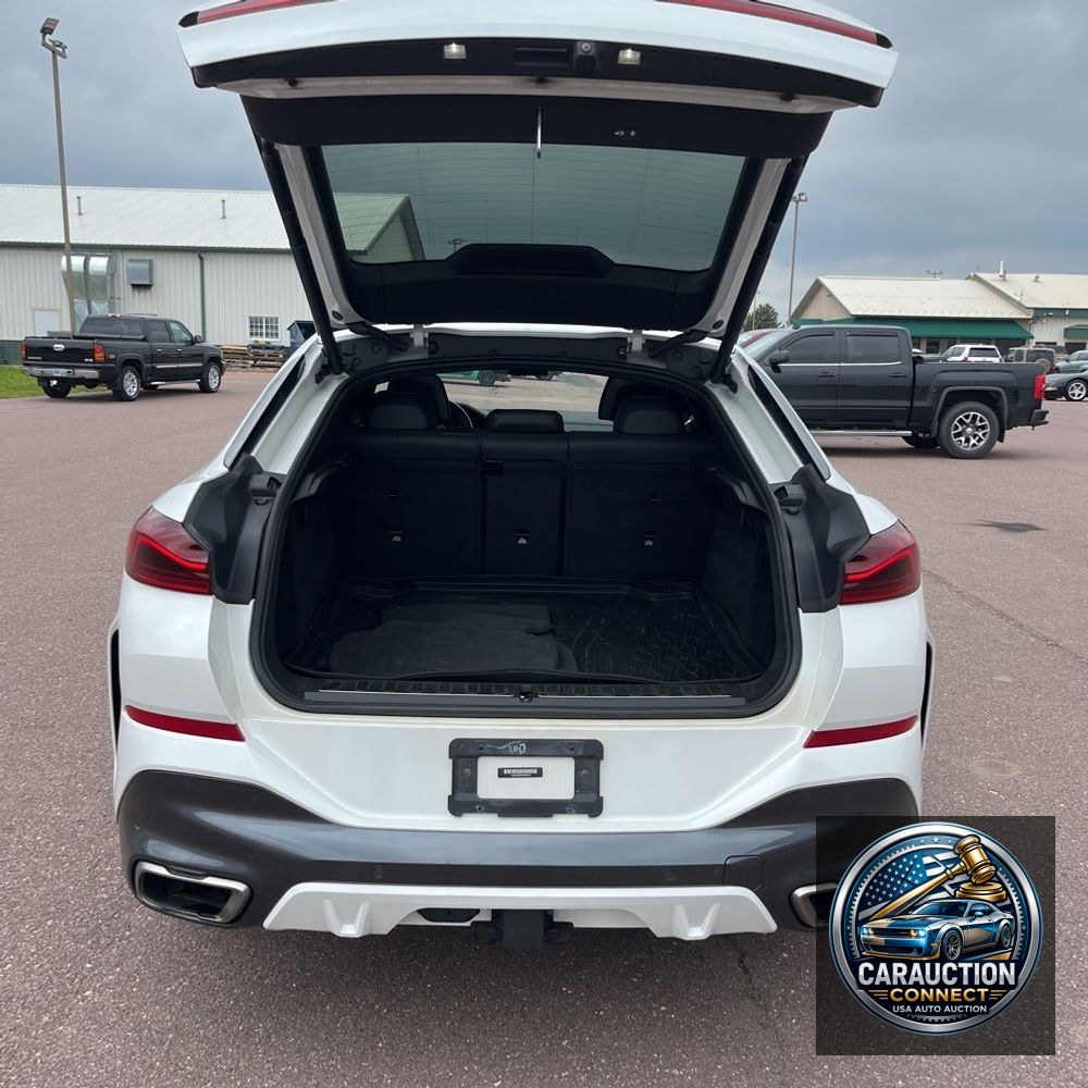 2020 BMW X6 M50i