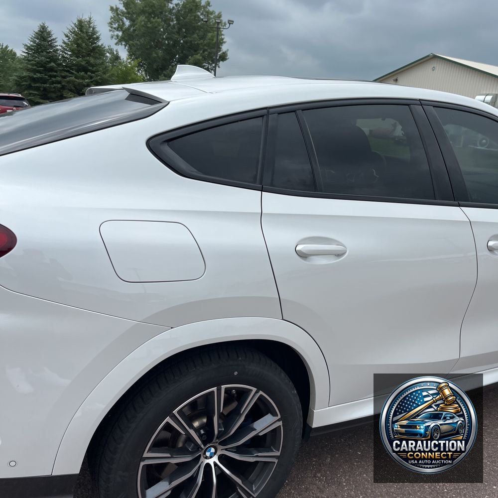2020 BMW X6 M50i