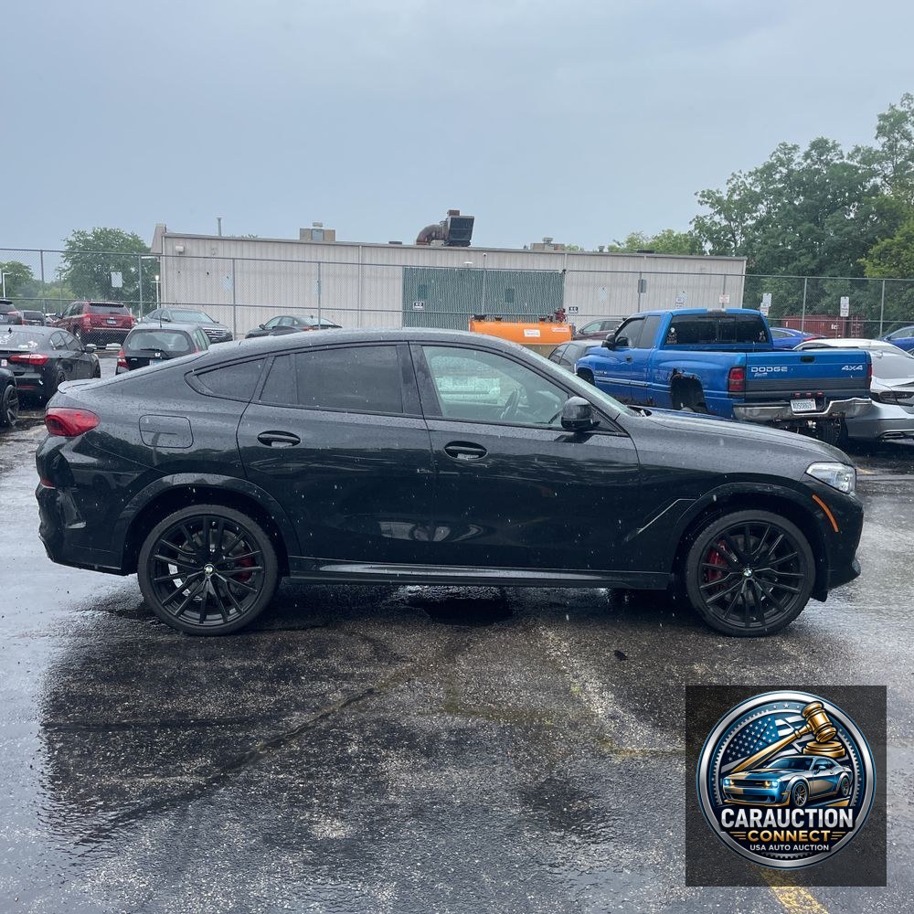 2021 BMW X6 M50i
