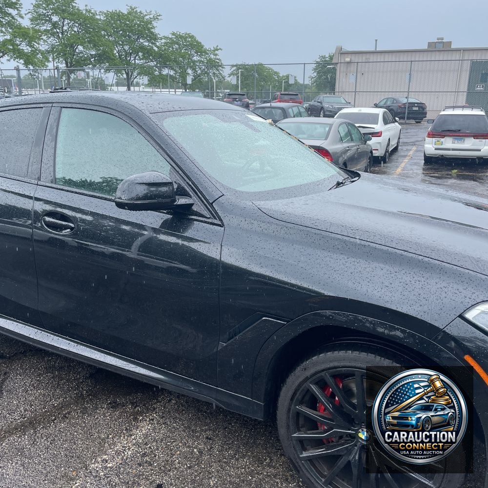 2021 BMW X6 M50i