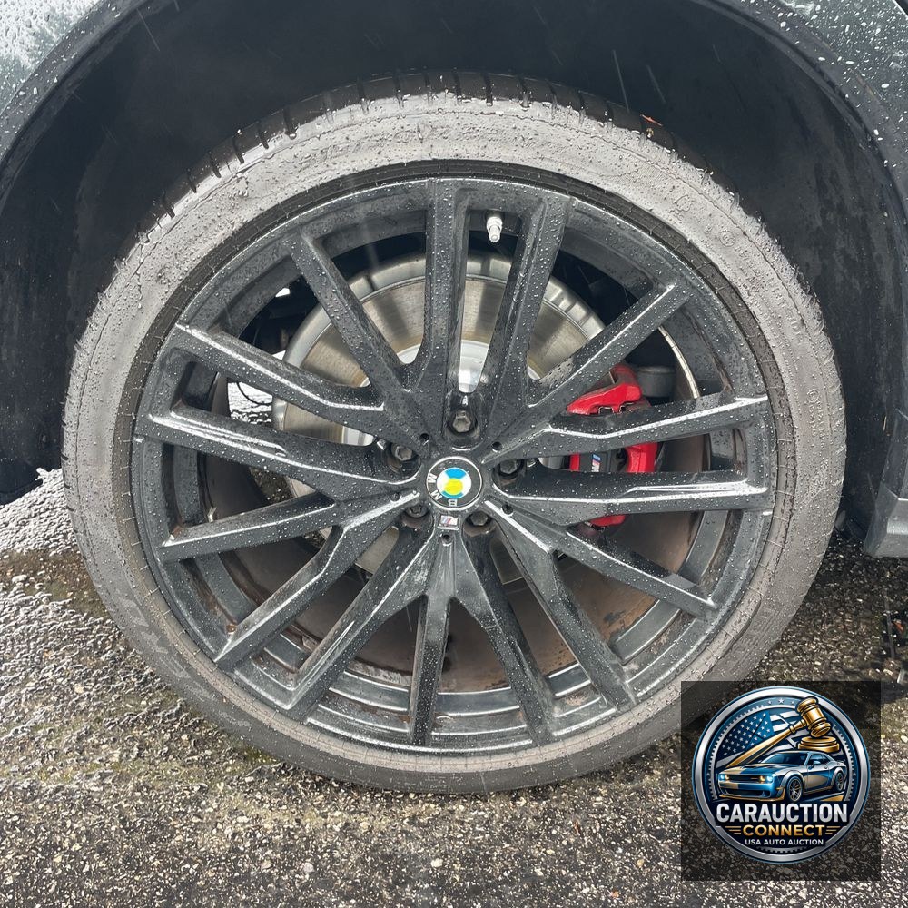 2021 BMW X6 M50i